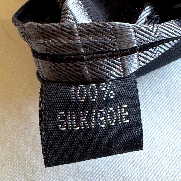 💥Elegant Vintage Pronto Uomo Italian Silk Black and Gray Men's Tie💥 - Picture 13 of 16